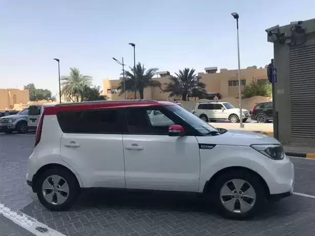 استفاده شده Kia Soul برای فروش که در السد , دوحه #7444 - 1  image 